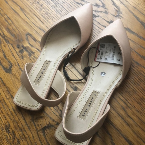 Zara Shoes - Zara Basic BRAND NEW pointed flat/sandal